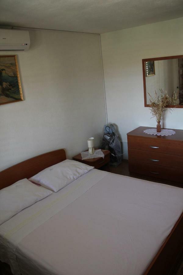 App Dujmovic Apartment Supetar Exterior foto